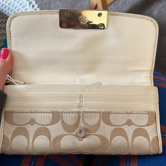 Coach wallet - Picture 2 of 4